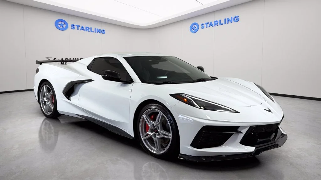 Used 2025 Arctic White Chevrolet 3LT image 21