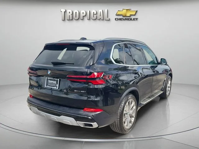 Used 2026 Black BMW sDrive40i image 3