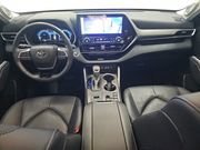 Used 2025 Pearl Toyota Limited image 11