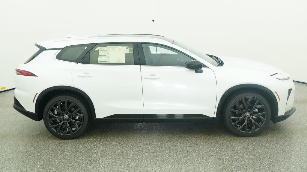 New 2026 Oxygen White Toyota Limited image 42