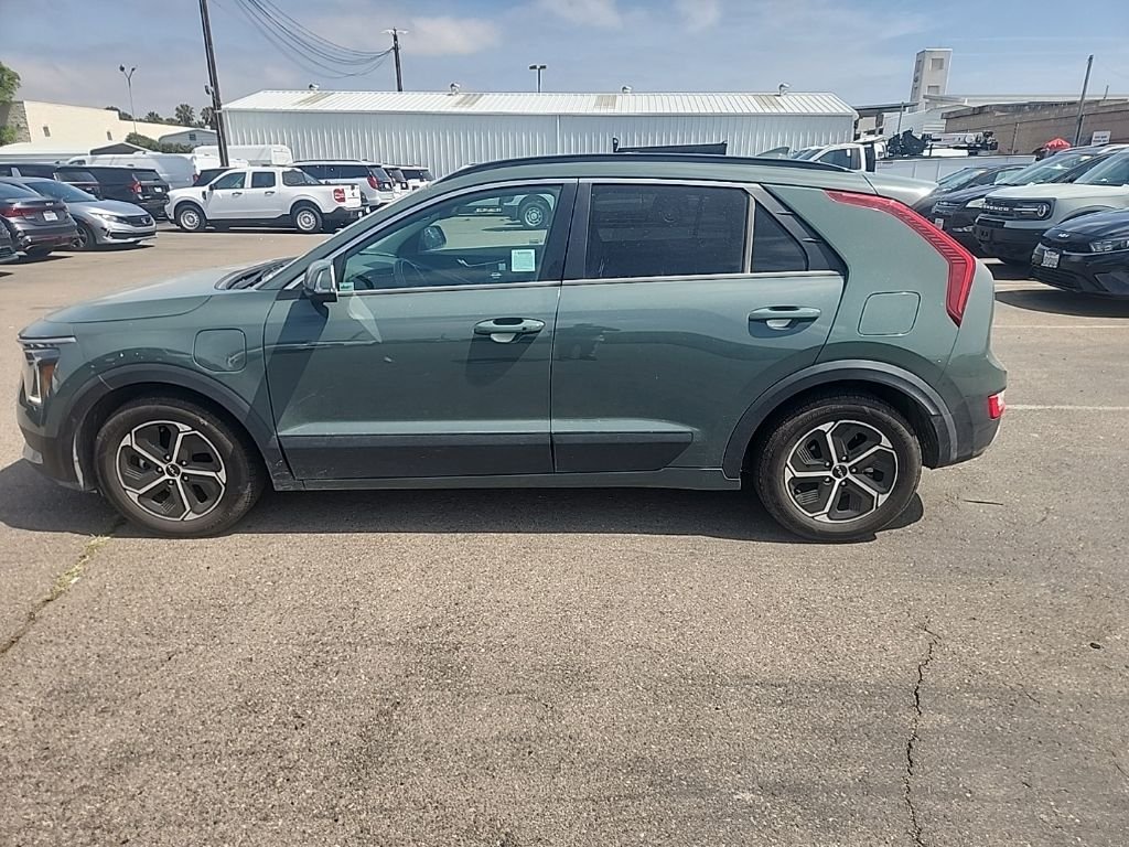 Used 2023 Green Kia EX image 10