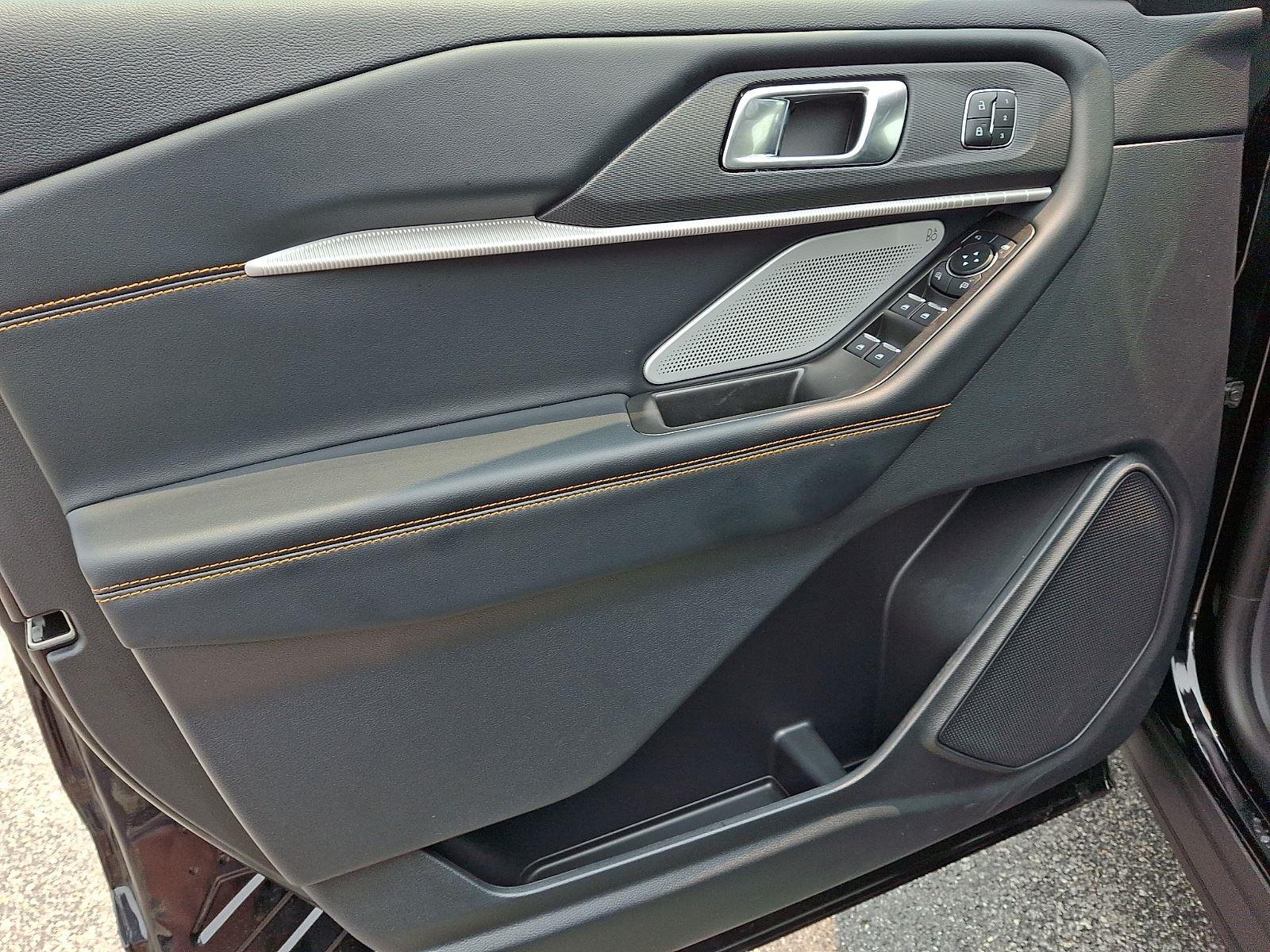 New 2026 Agate Black Metallic Ford Tremor® image 9