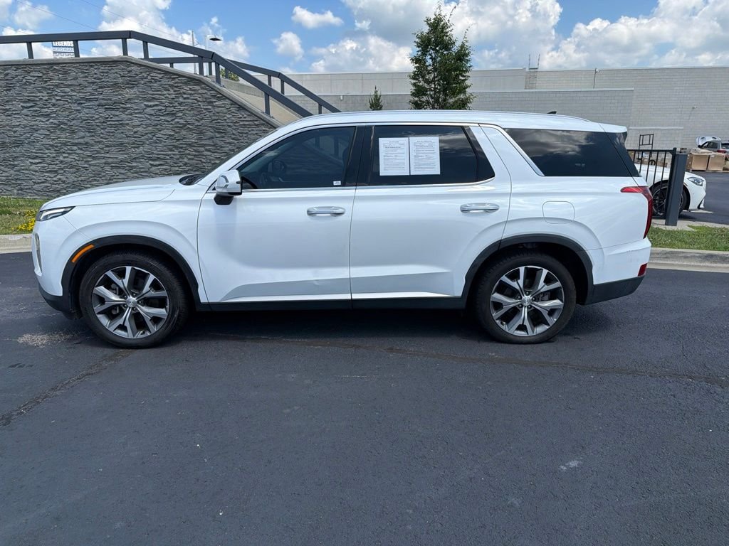 Used 2022 White Hyundai SEL image 4