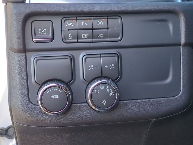 2026 Chevrolet Suburban LS - Photo 21