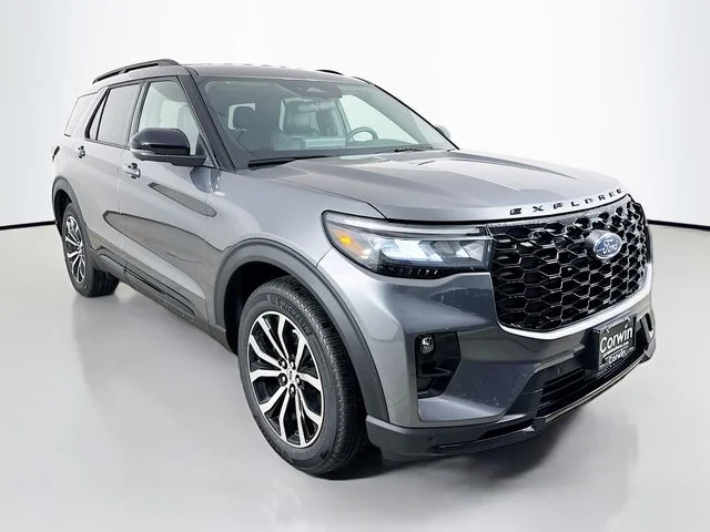 2026 Ford Explorer ST-LINE 4WD's photo