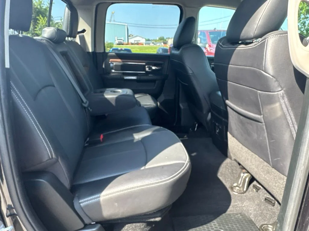 Certified Used 2018 Brilliant Black Crystal Pearlcoat Ram Laramie image 41