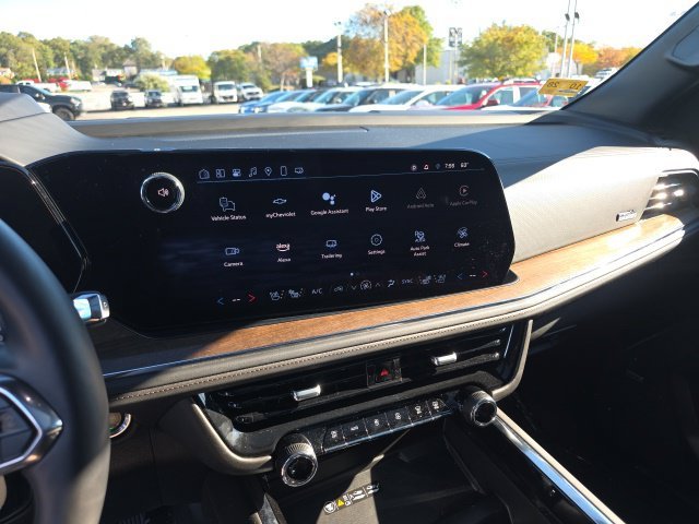 Used 2025 Black Chevrolet High Country image 23