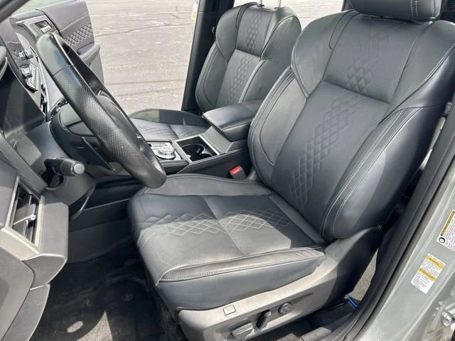 2025 Mitsubishi Outlander Plug-in Hybrid SEL Black Edition - Photo 17