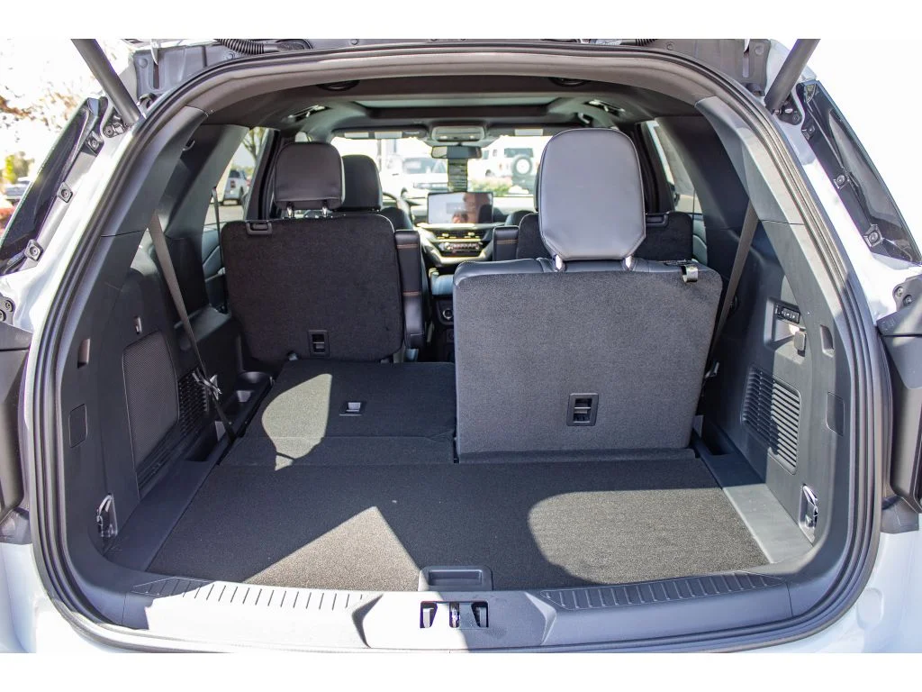 New 2026 SPACE WHITE METALLIC Ford Tremor image 12