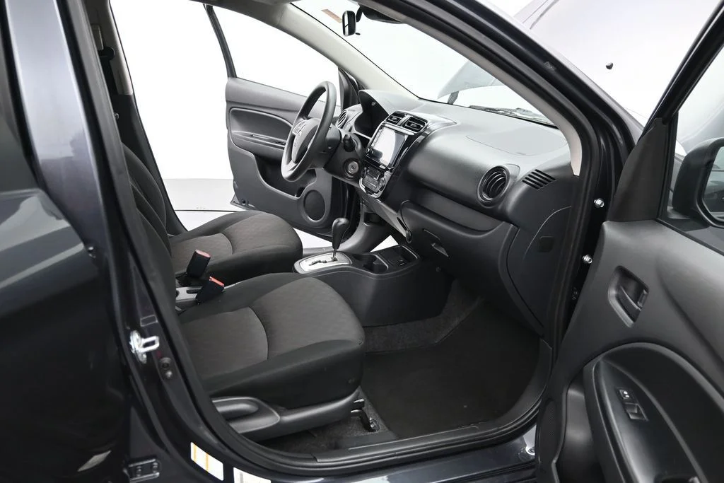 Used 2024  Mitsubishi ES image 16