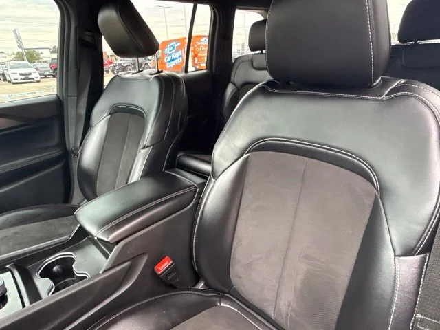 Used 2023 Black Jeep Altitude X image 20