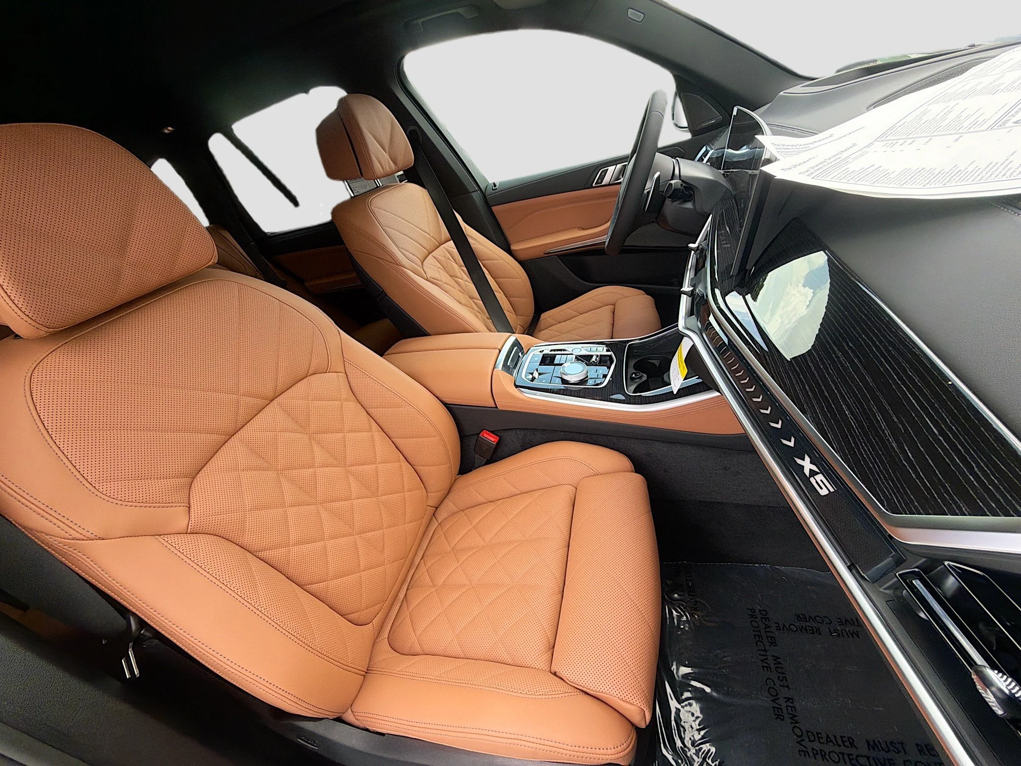 New 2026 Mineral White Metallic BMW xDrive50e image 15