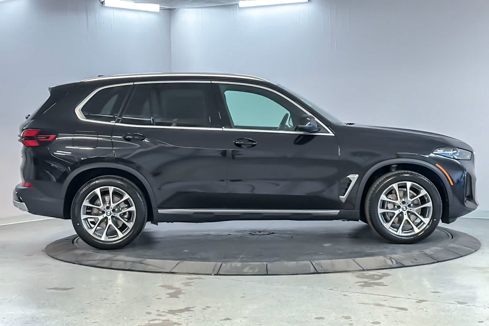 New 2026 Black Sapphire Metallic BMW xDrive40i image 8