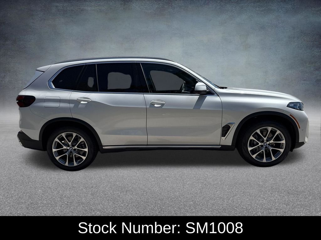 New 2026 White BMW xDrive40i image 6