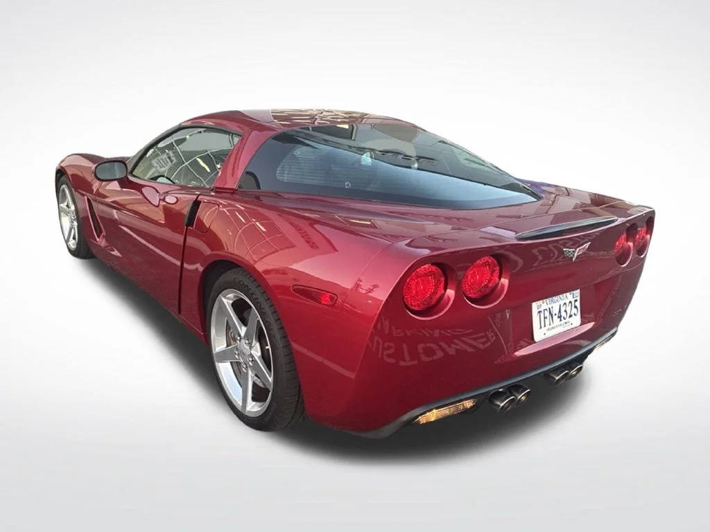 Used 2005 Magnetic Red Metallic Chevrolet Base image 3