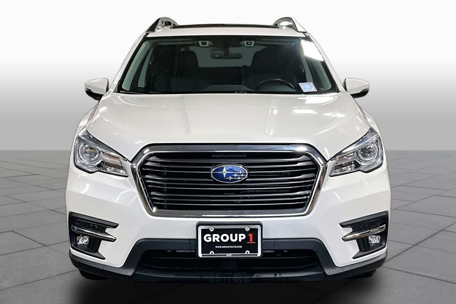 Used 2022 Crystal White Pearl Subaru Limited image 4