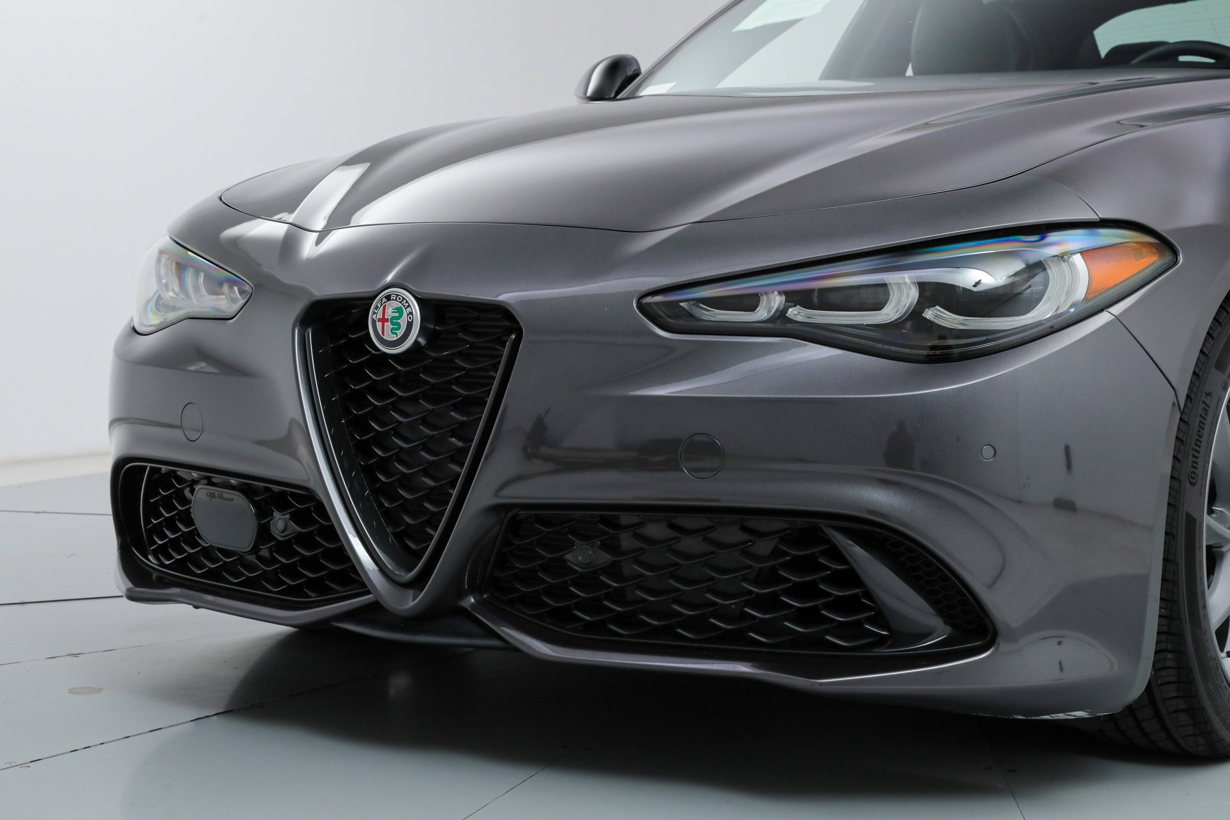 Used 2025 Gray Alfa Romeo  image 12