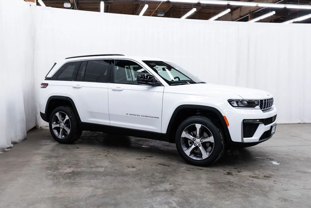 2026 Jeep Grand Cherokee Limited 4x4's photo