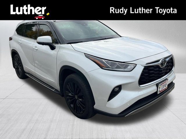 2025 Toyota Highlander Platinum