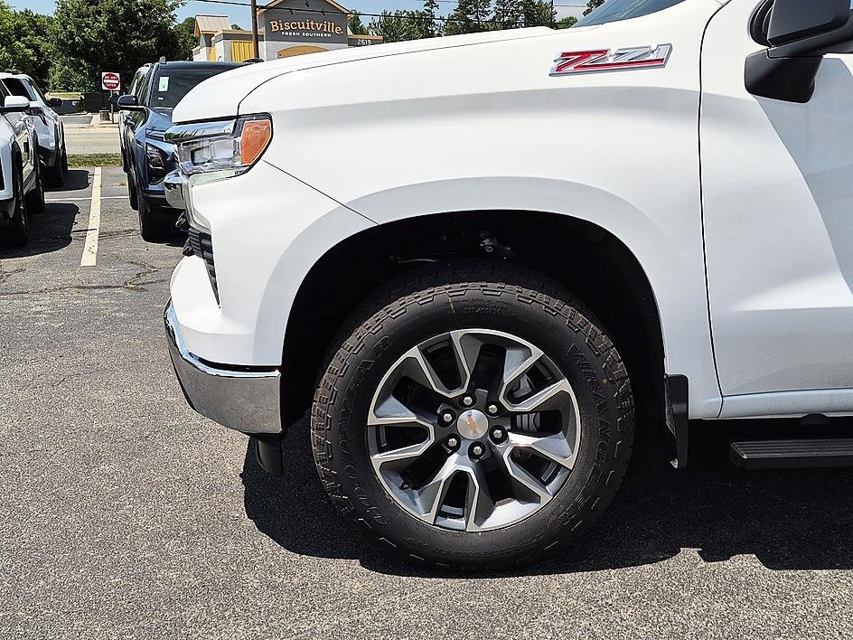 2026 Chevrolet Silverado 1500 LT - Photo 10