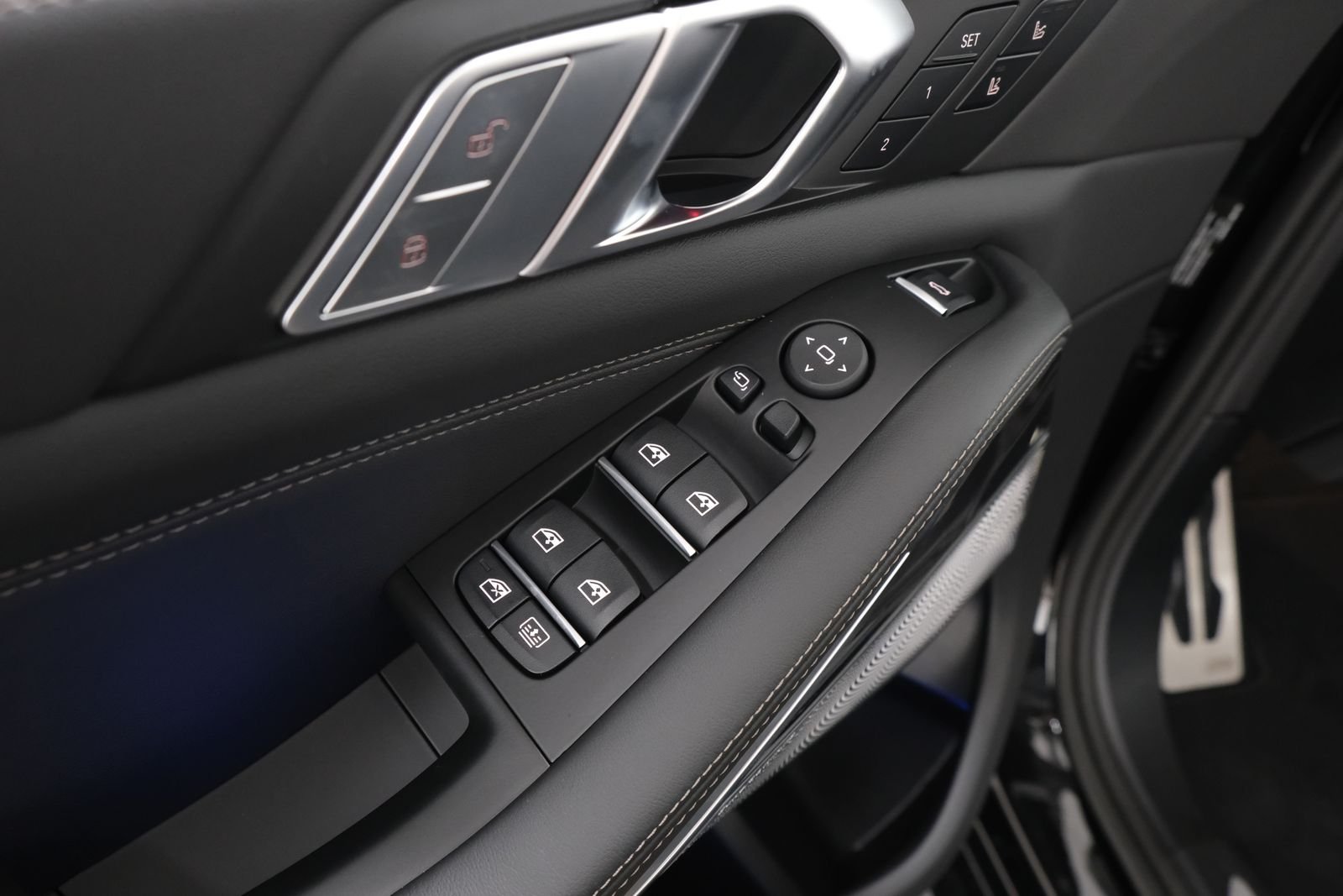 New 2027 Black Sapphire Metallic BMW M60i image 26