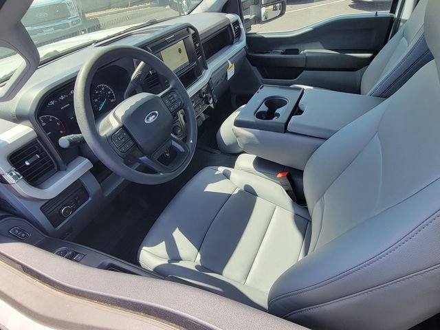 New 2026 Oxford White Ford F-350® XL image 3