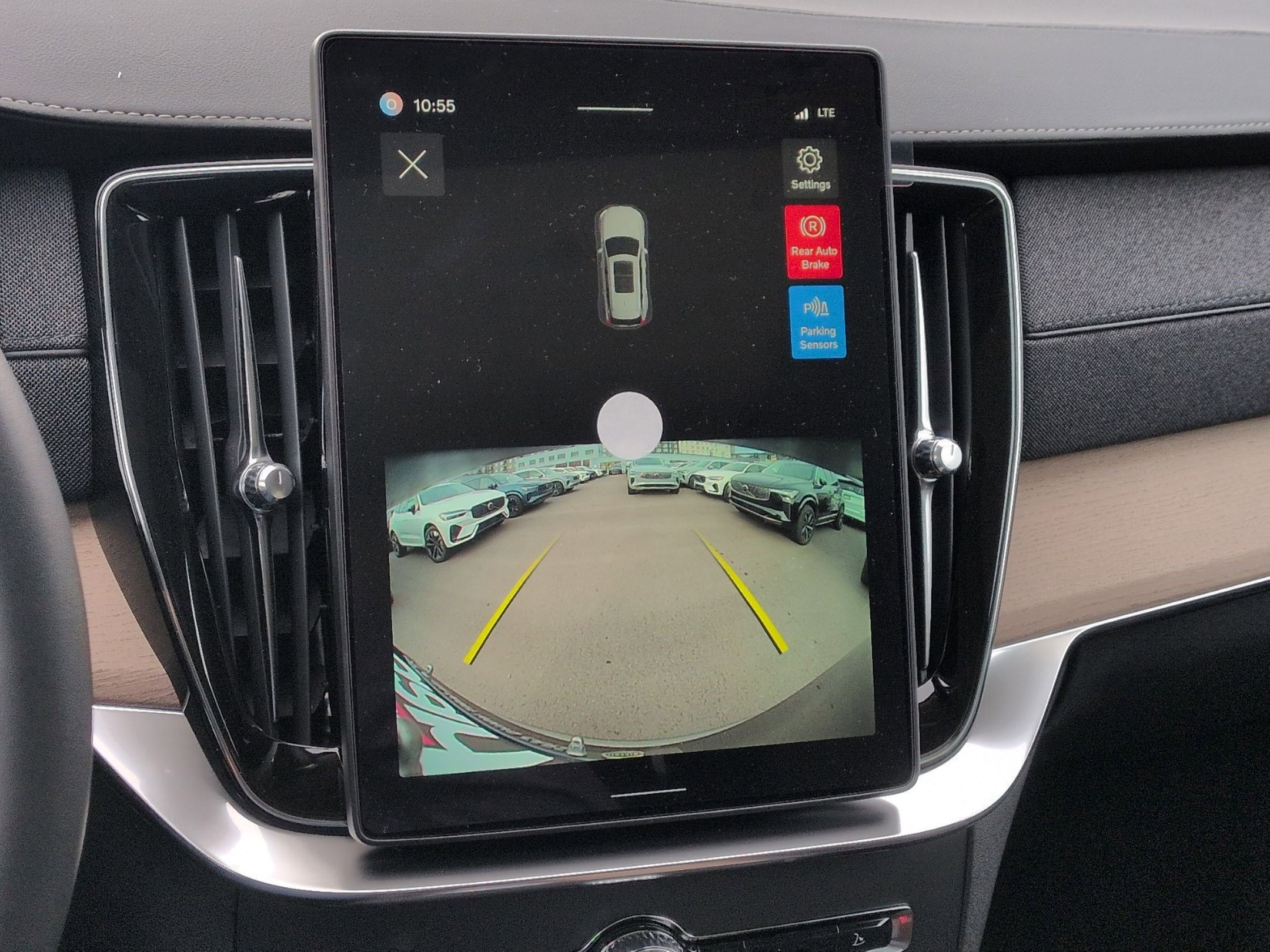 New 2026 Onyx Black Volvo Core image 12