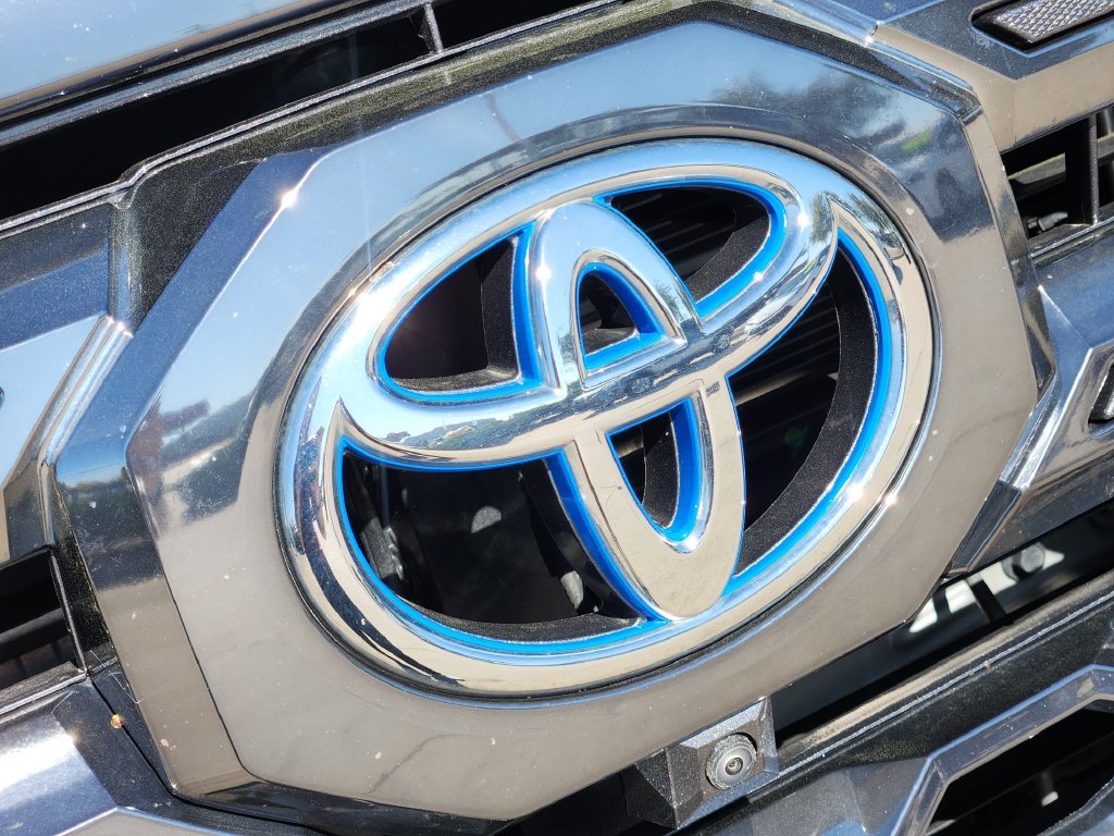 Certified Used 2024 Silver Toyota Platinum image 13