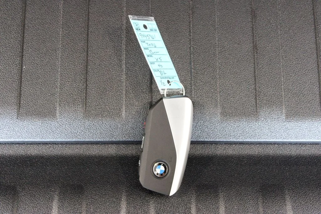 New 2026 Black Sapphire Metallic BMW xDrive40i image 27