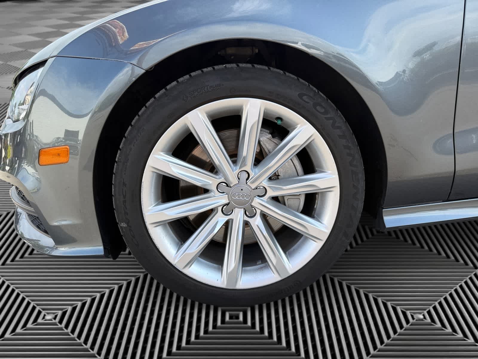 Used 2014 Daytona Gray Pearl Effect Audi 3.0 Prestige image 9