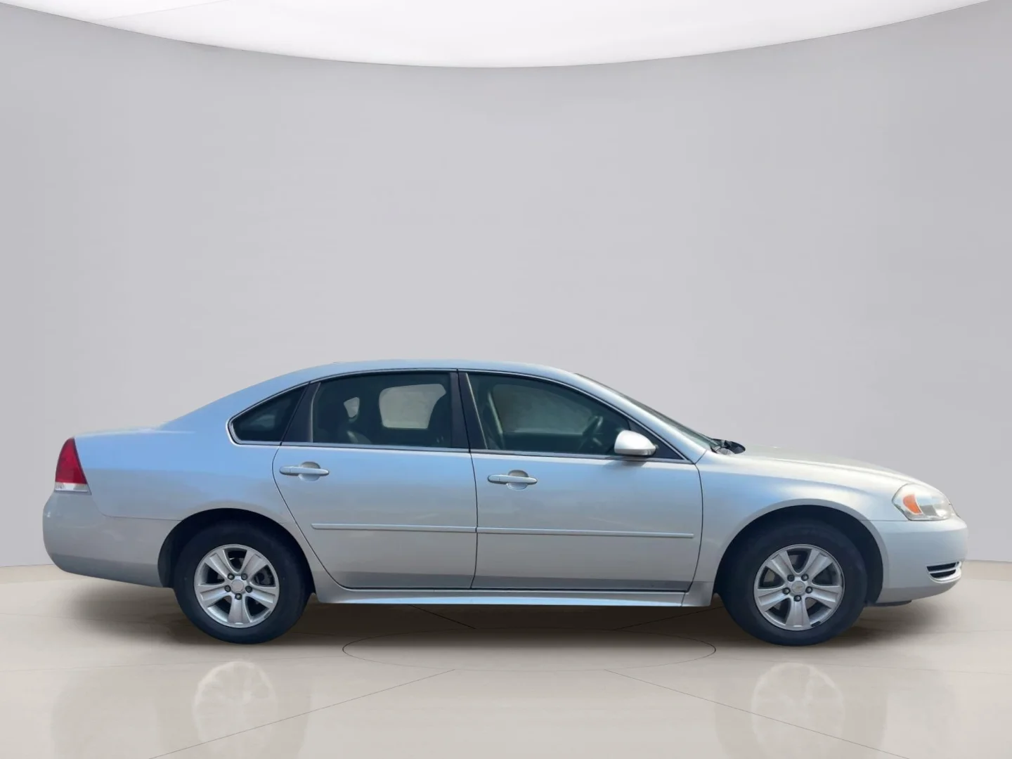 Used 2014 Silver Chevrolet LS image 6