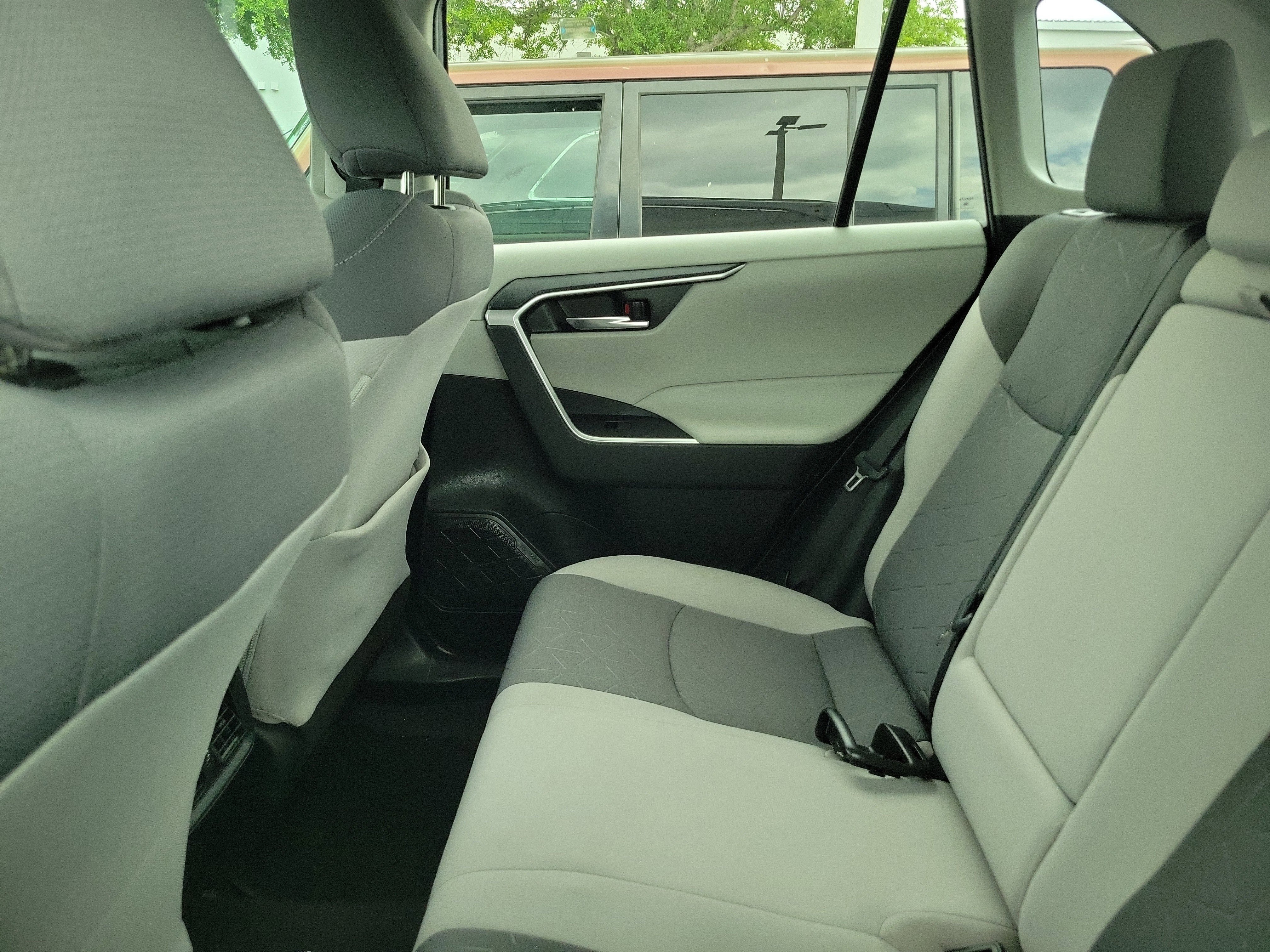 Used 2020 Magnetic Gray Metallic Toyota XLE image 8