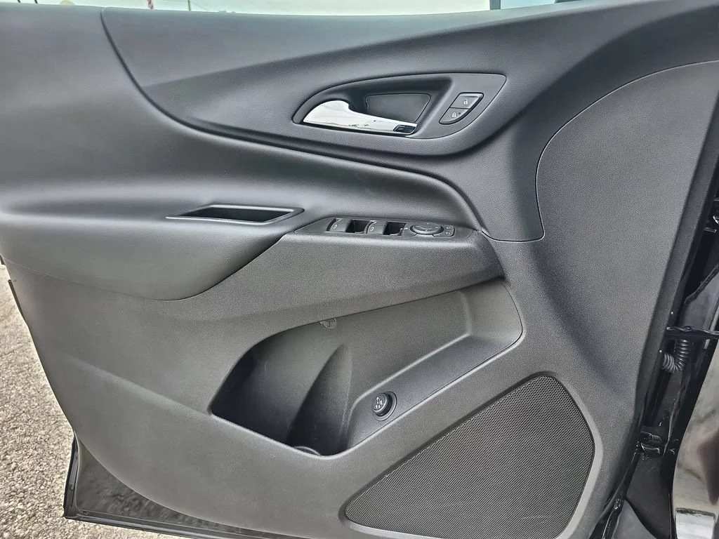 2024 Chevrolet Equinox LT - Photo 23