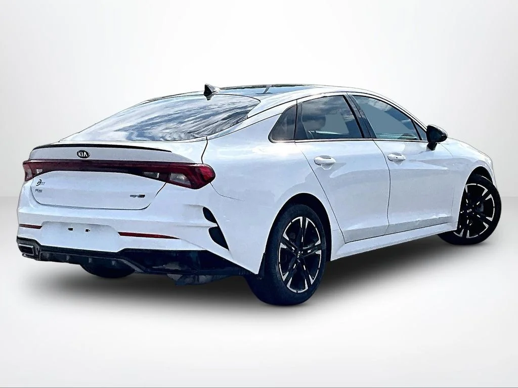 Used 2021 White Kia GT-Line image 3