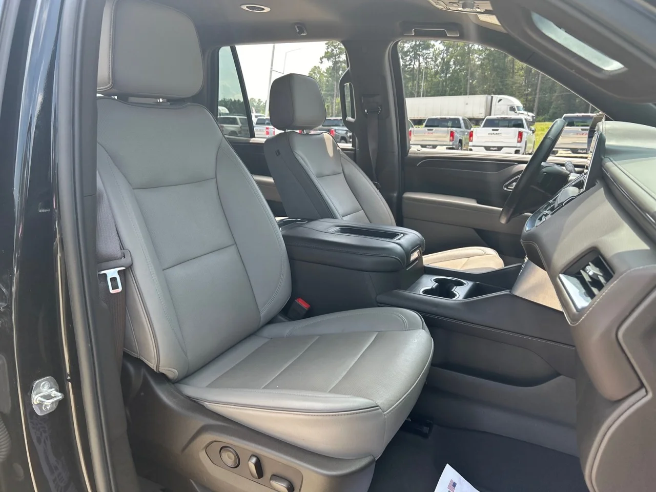 Used 2024 Onyx Black GMC SLT image 19