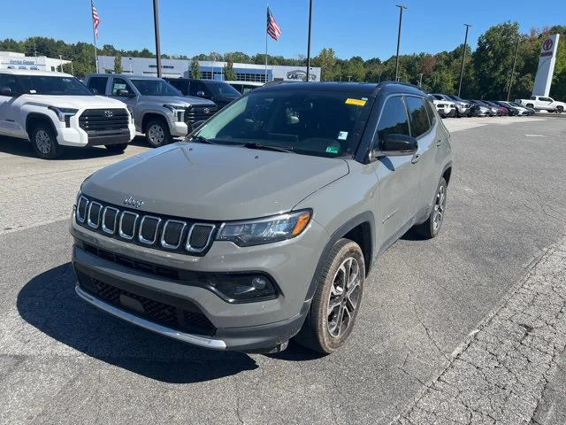 Used 2022 Gray Jeep Limited image 3