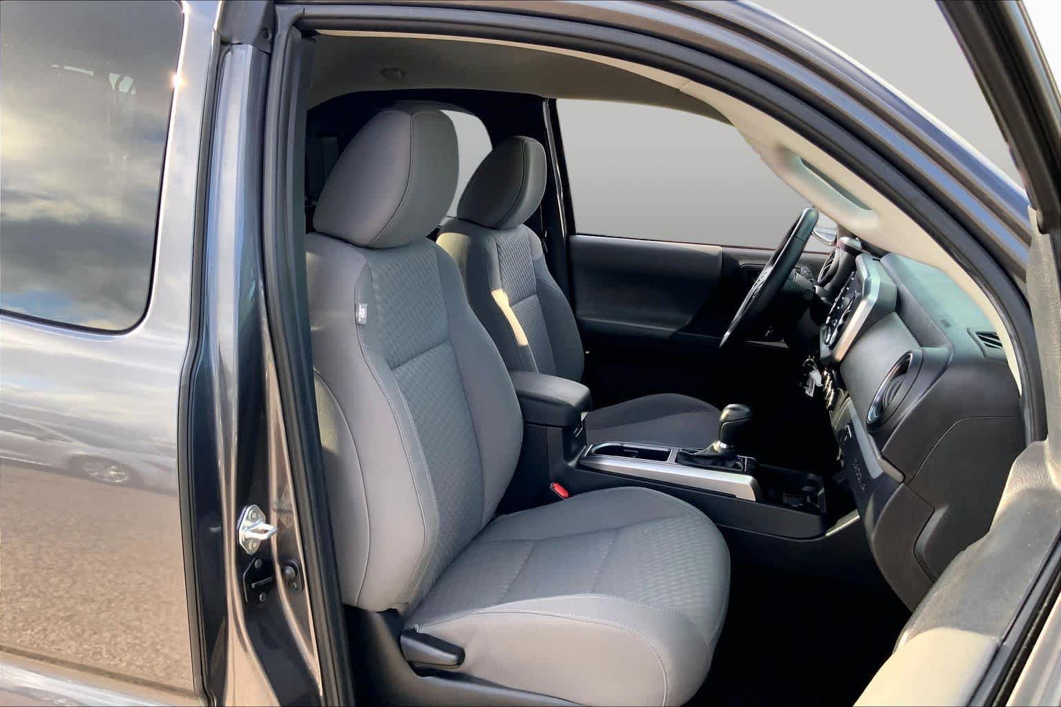 Used 2022 Magnetic Gray Metallic Toyota SR5 image 9
