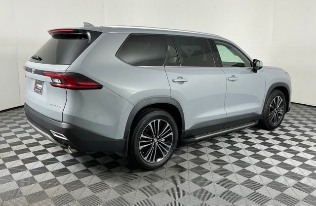 Used 2026 Silver Toyota MAX Platinum image 7