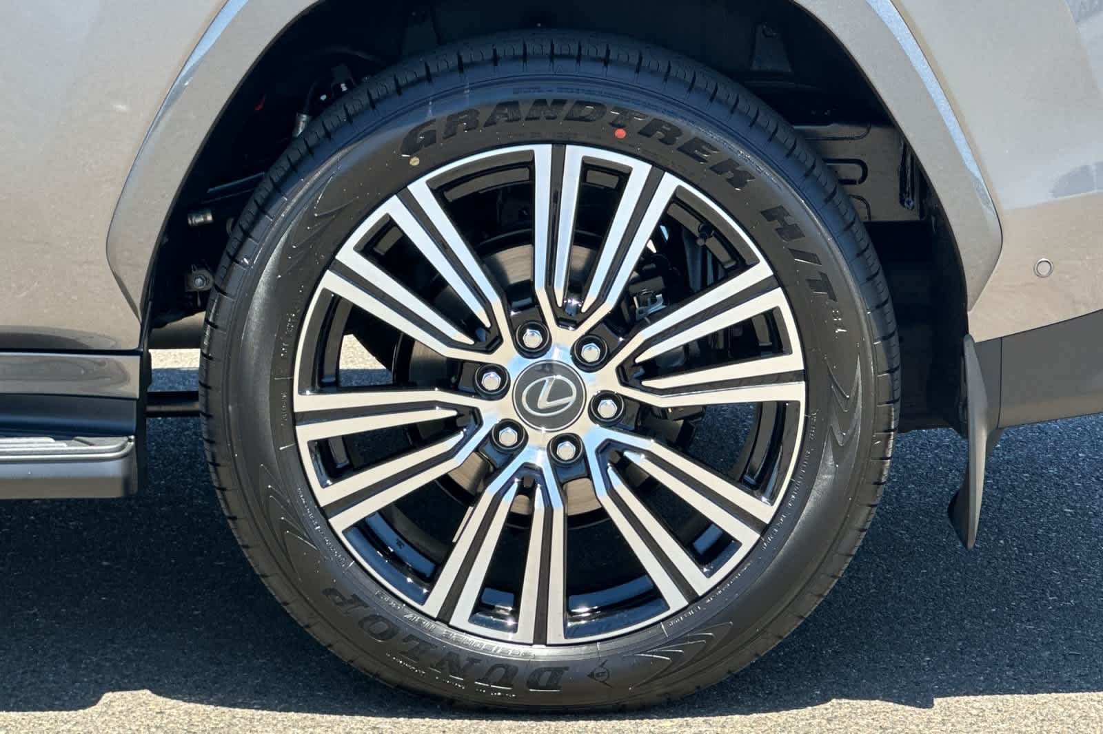 New 2026 Manganese Luster Lexus LX 700h LUXURY image 32