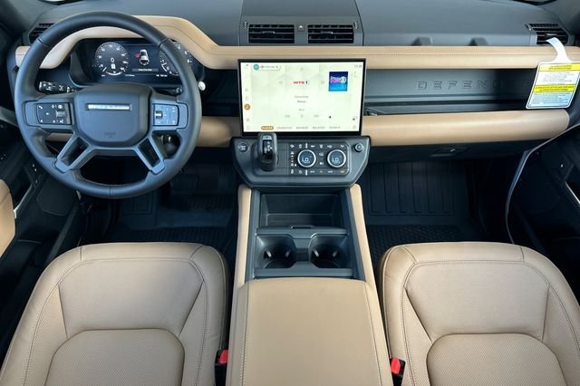 New 2026 White Land Rover X-Dynamic SE image 12