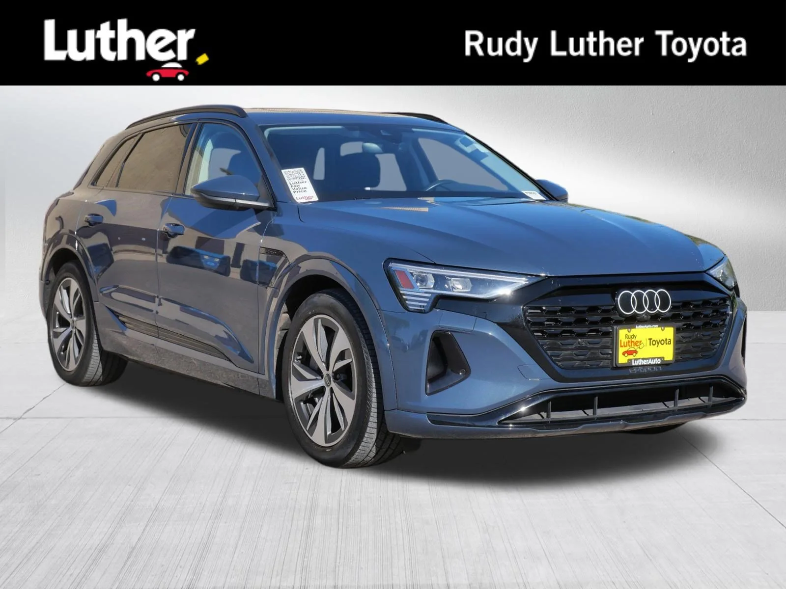 2024 Audi Q8 e-tron 55 114 kWh Premium quattro's photo