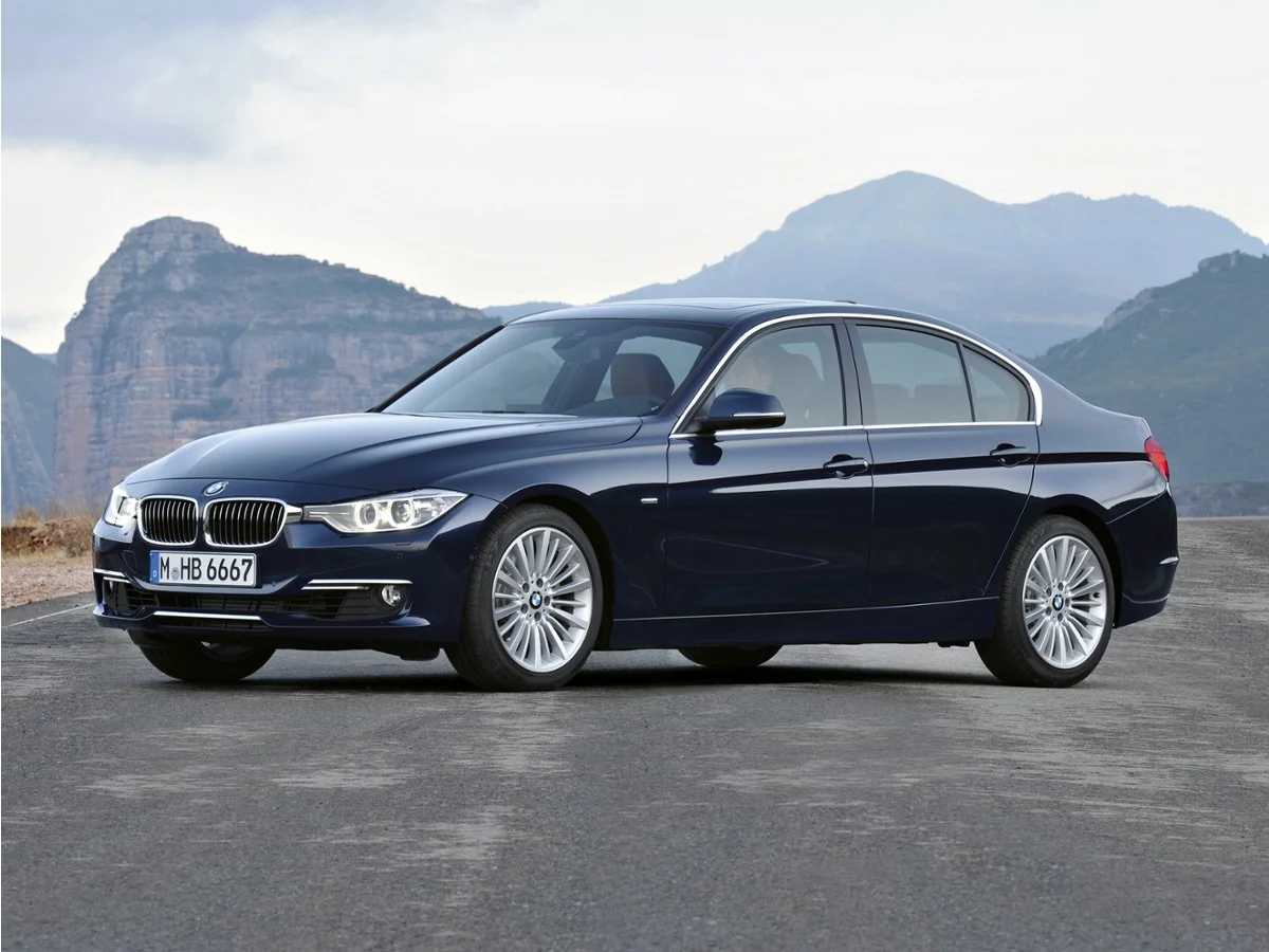 Used 2013 Silver BMW 328i image 1