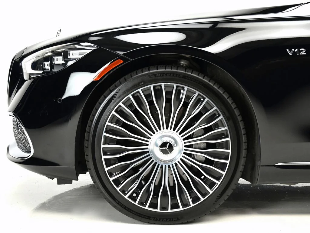 Used 2024 Obsidian Black Mercedes-Benz Maybach S 680 image 28