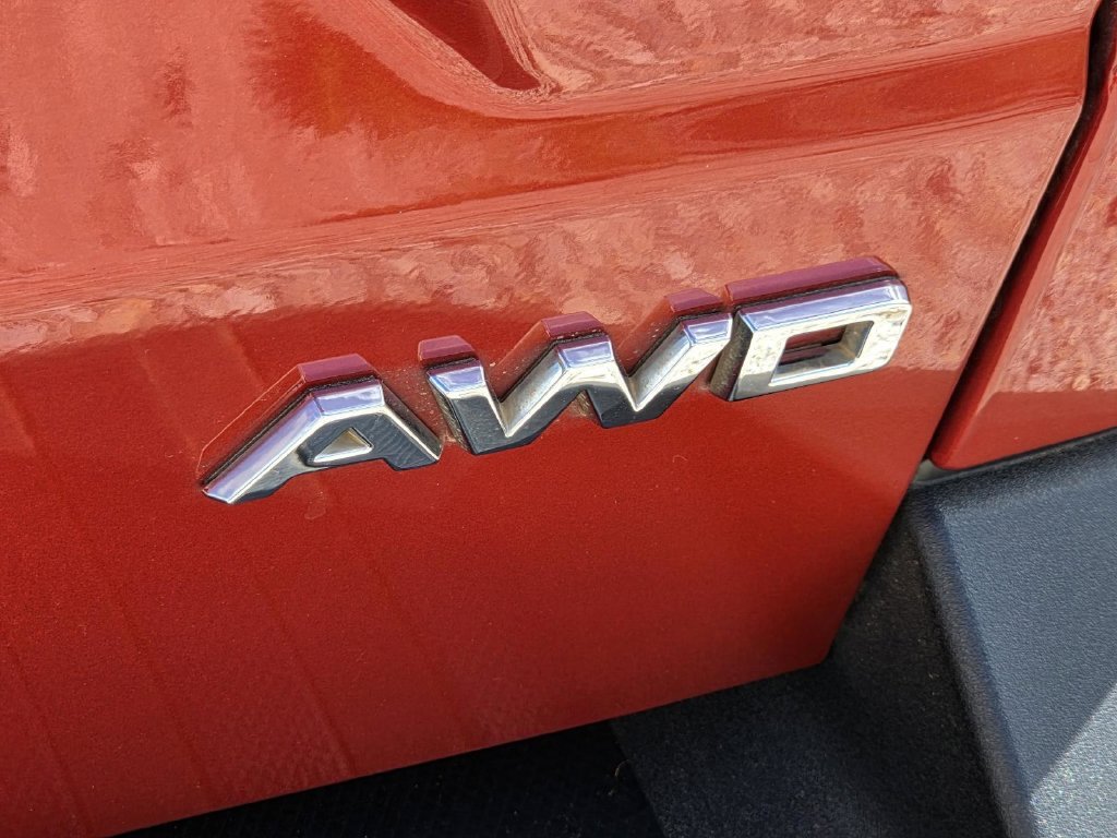 Used 2024 Chili Pepper Red Ford Lariat image 11