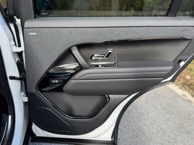 New 2027 Fuji White Land Rover SE image 14