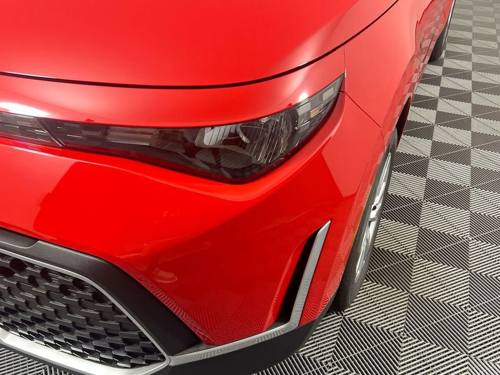 Used 2022 Red Kia LX image 11