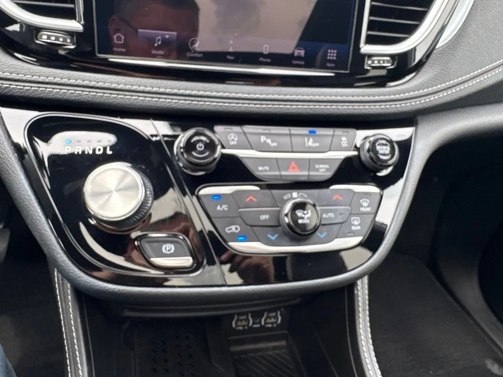 2025 Chrysler Pacifica Limited - Photo 40