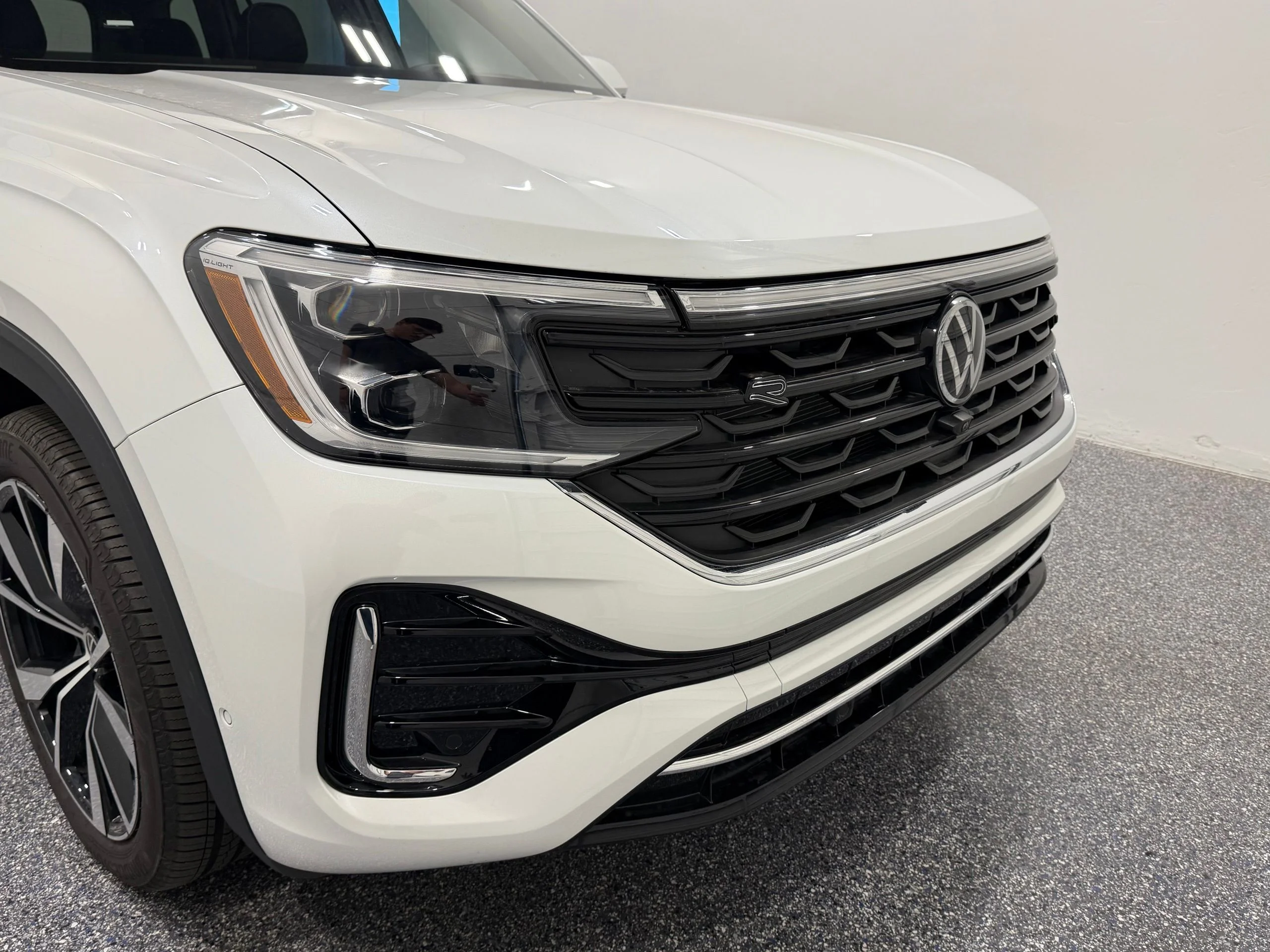 2025 Volkswagen Atlas SEL Premium R-Line - Photo 18