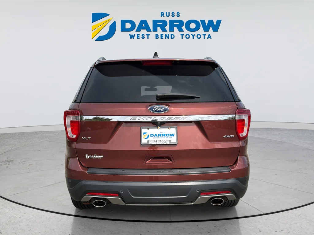 Used 2018 Red Ford XLT image 4