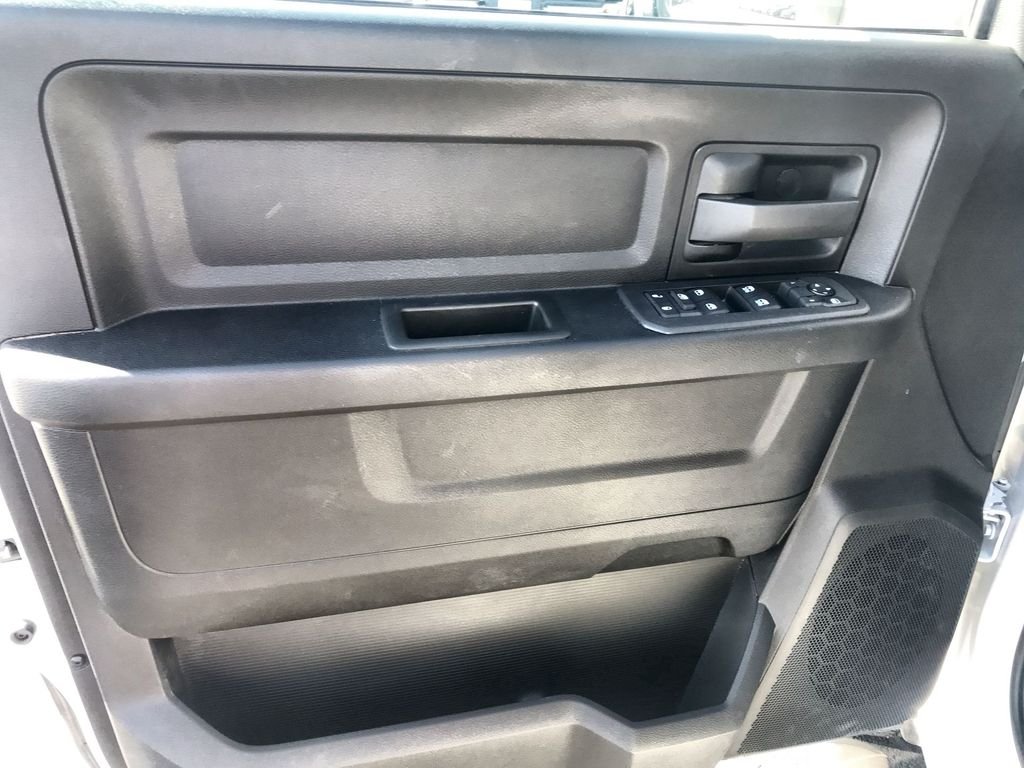 2025 RAM 2500 Tradesman - Photo 13